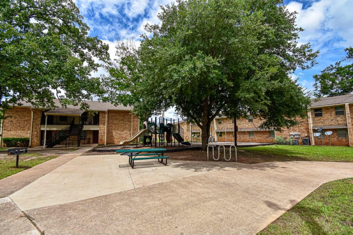 The Oaks of Fairview gallery photo 28