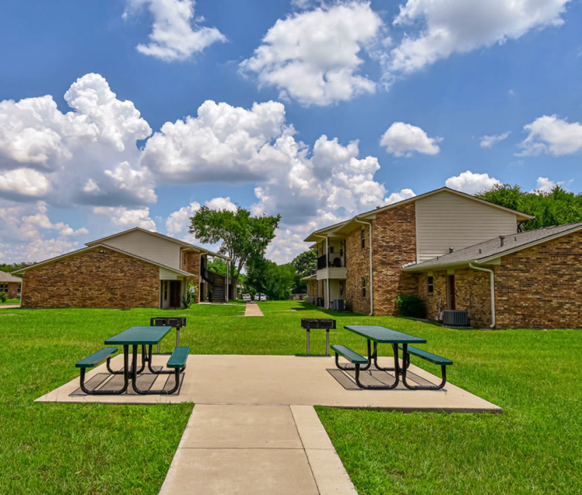 The Oaks of Westview gallery photo 3