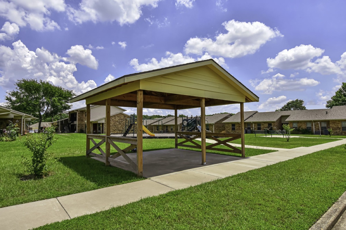 The Oaks of Westview gallery photo 4