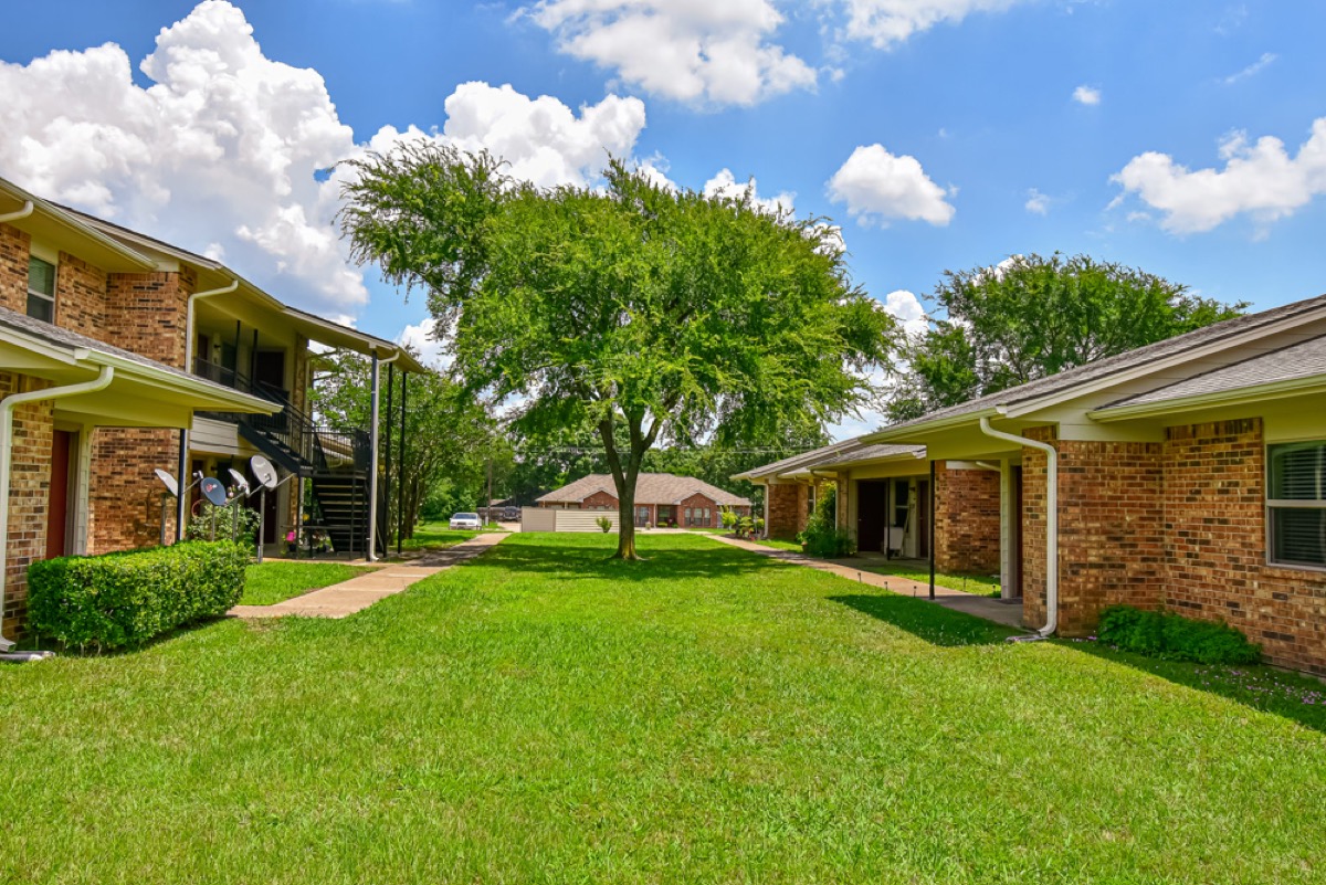 The Oaks of Westview gallery photo 5