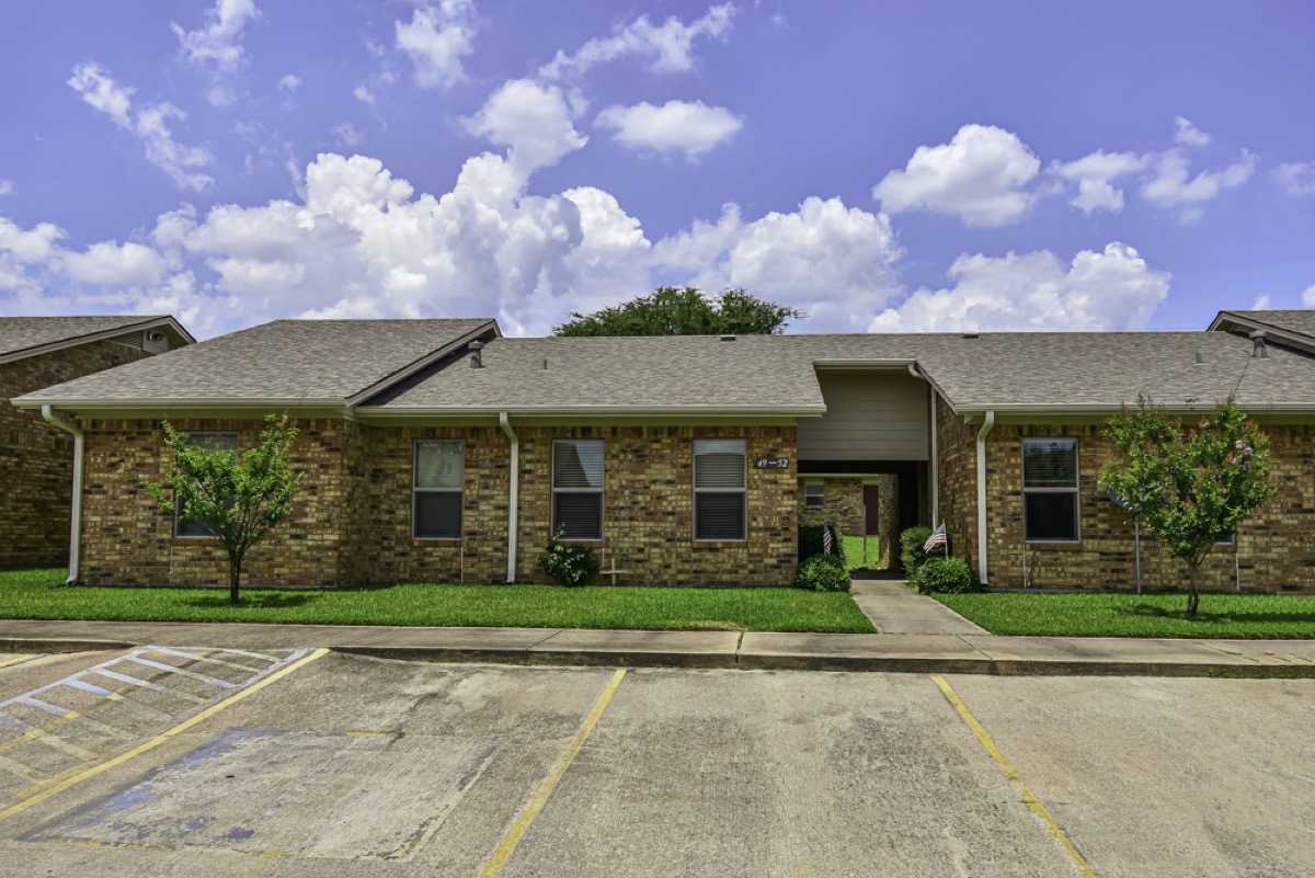 The Oaks of Westview gallery photo 8