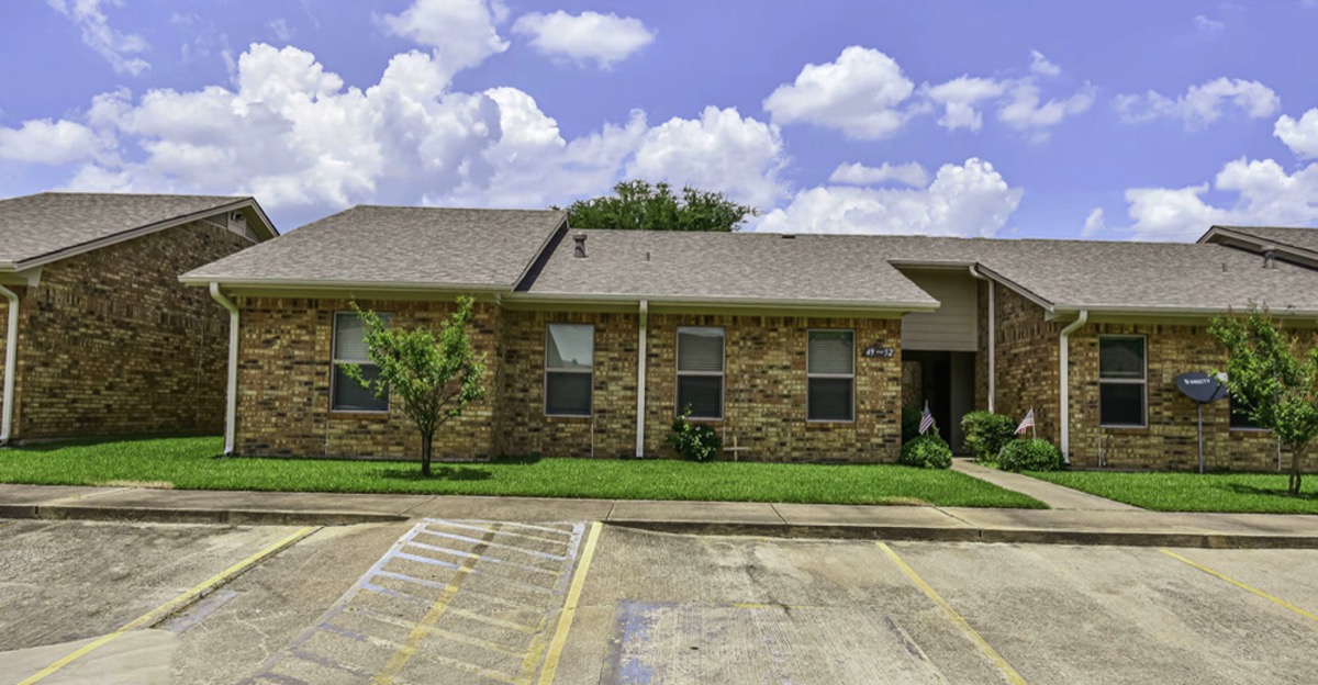 The Oaks of Westview gallery photo 9