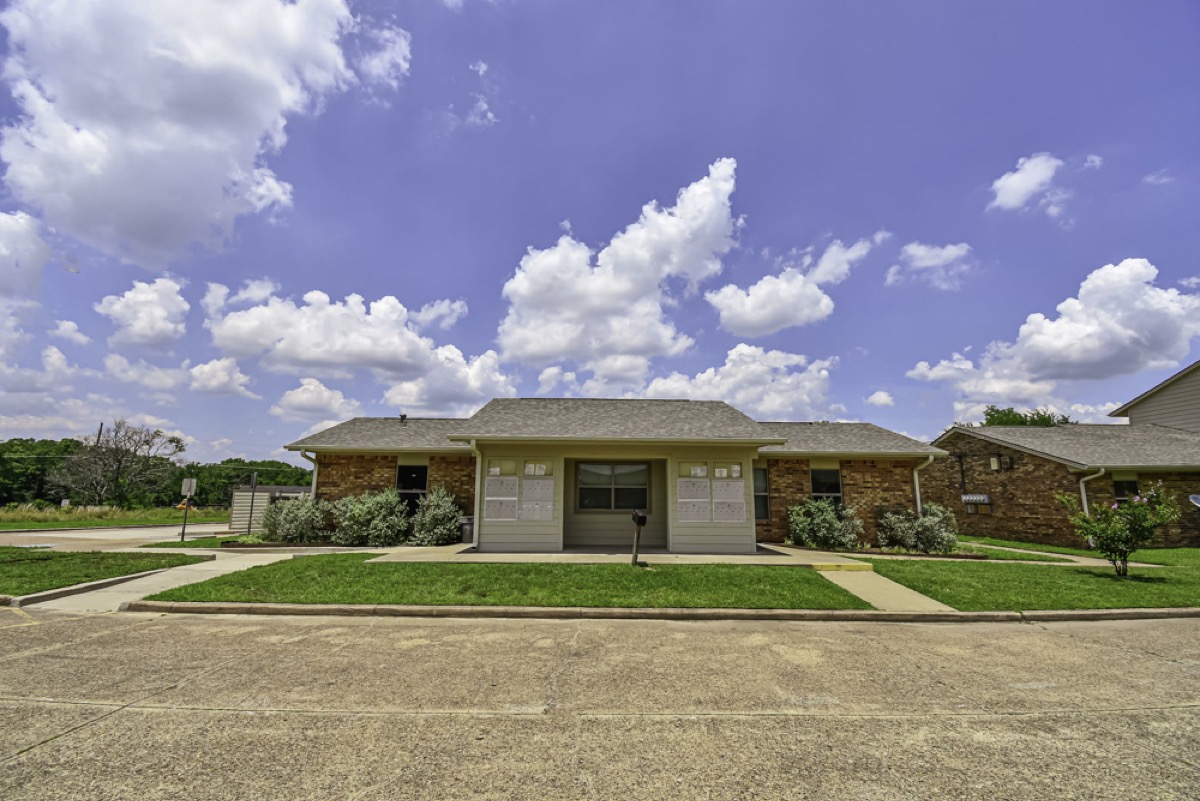 The Oaks of Westview gallery photo 18