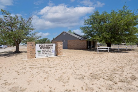 Post Manor gallery photo 1