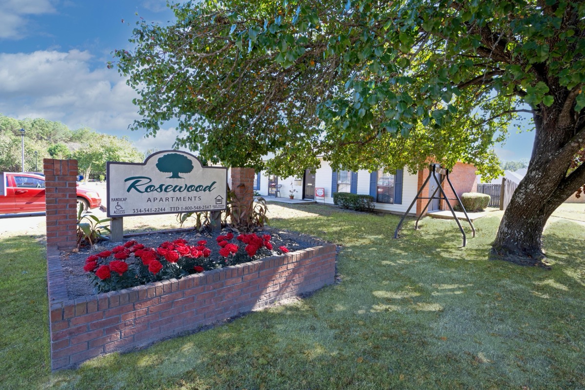 Rosewood Apartments gallery photo 1