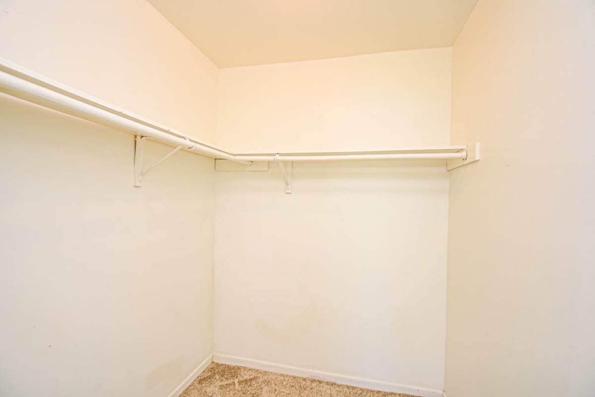 Shady Oaks gallery photo 9