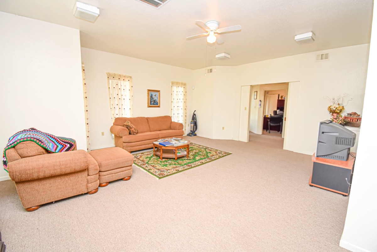 Shady Oaks gallery photo 11