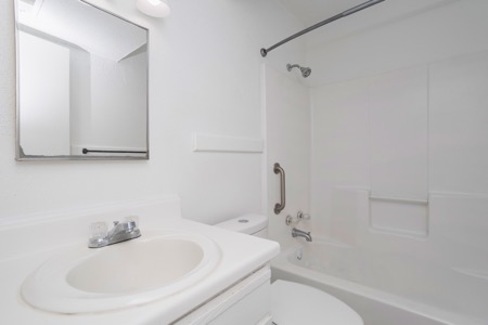 Willis Rental gallery photo 13