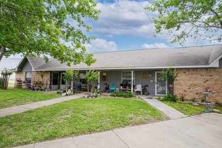 Wills Point Manor gallery photo 6