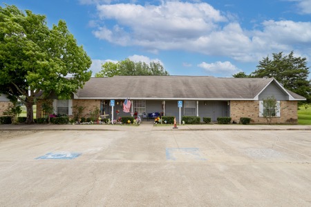 Wills Point Manor gallery photo 10