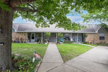 Wills Point Manor gallery photo 12