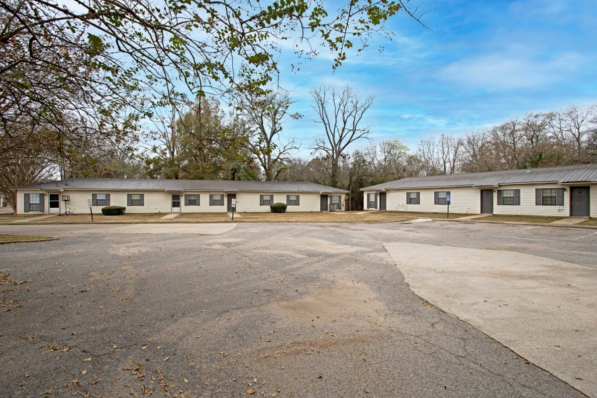 Woodbend gallery photo 5