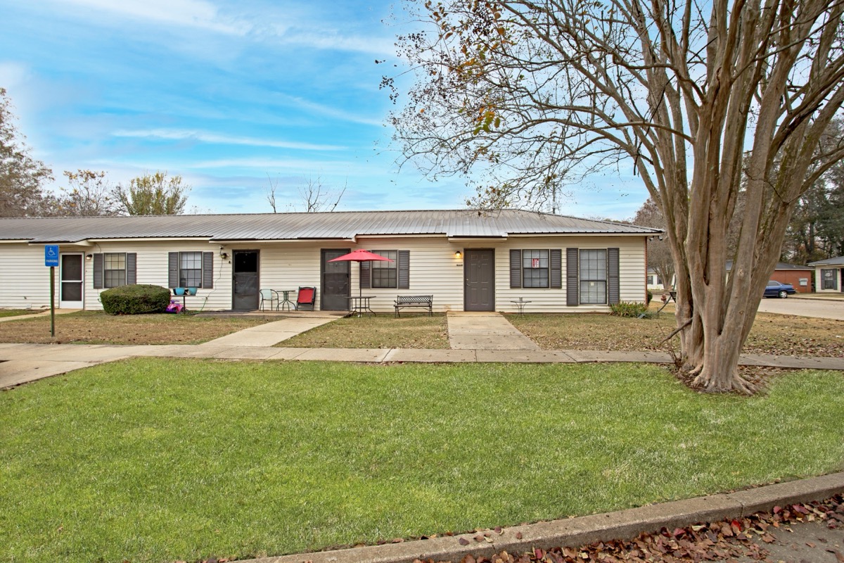 Woodbend gallery photo 7