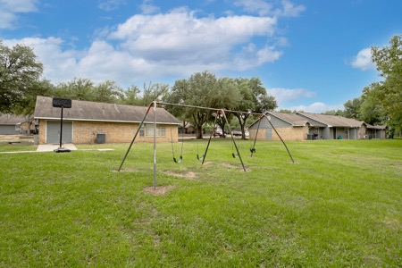 Woodland Apartments gallery photo 5