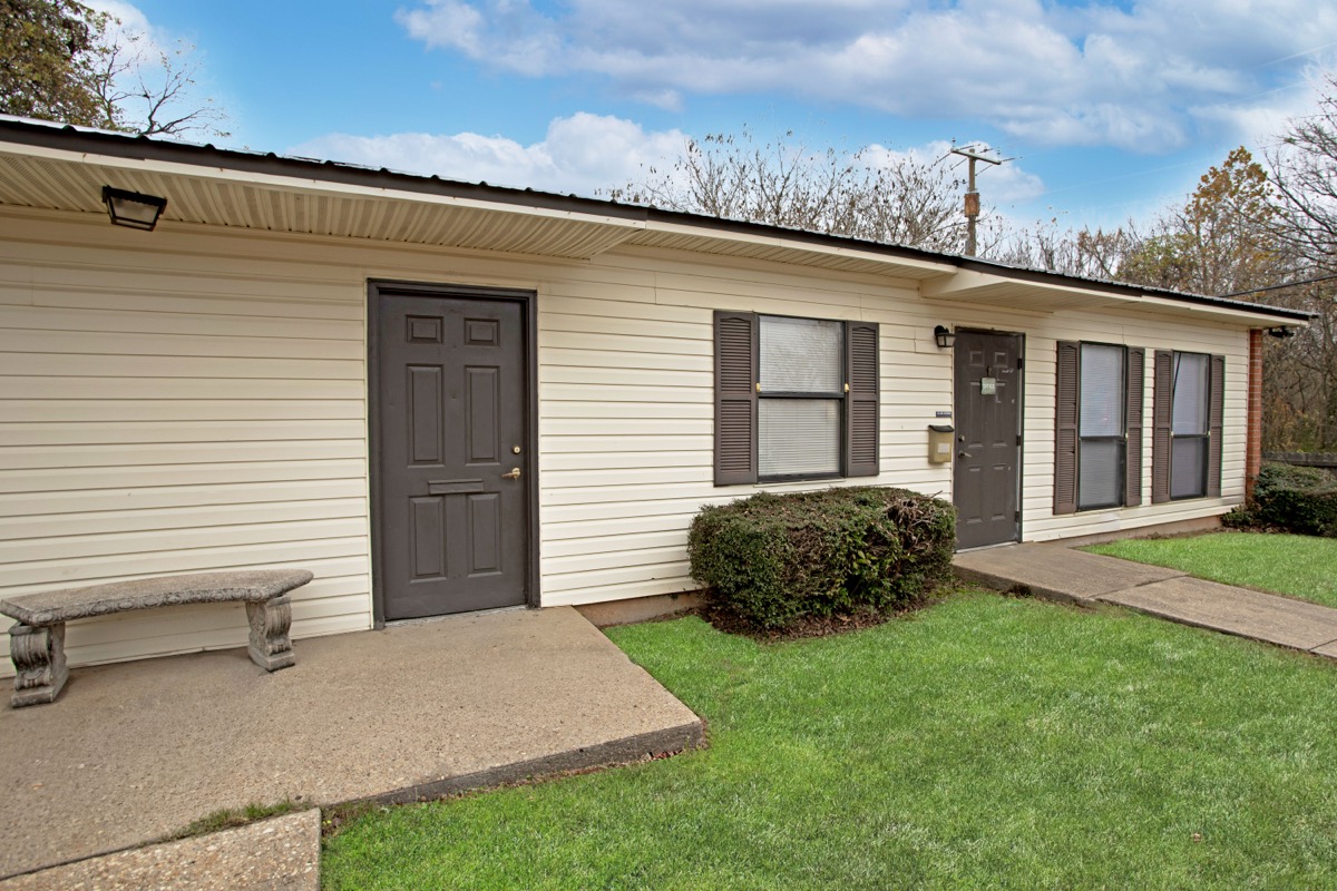 Woodlawn Terrace gallery photo 1